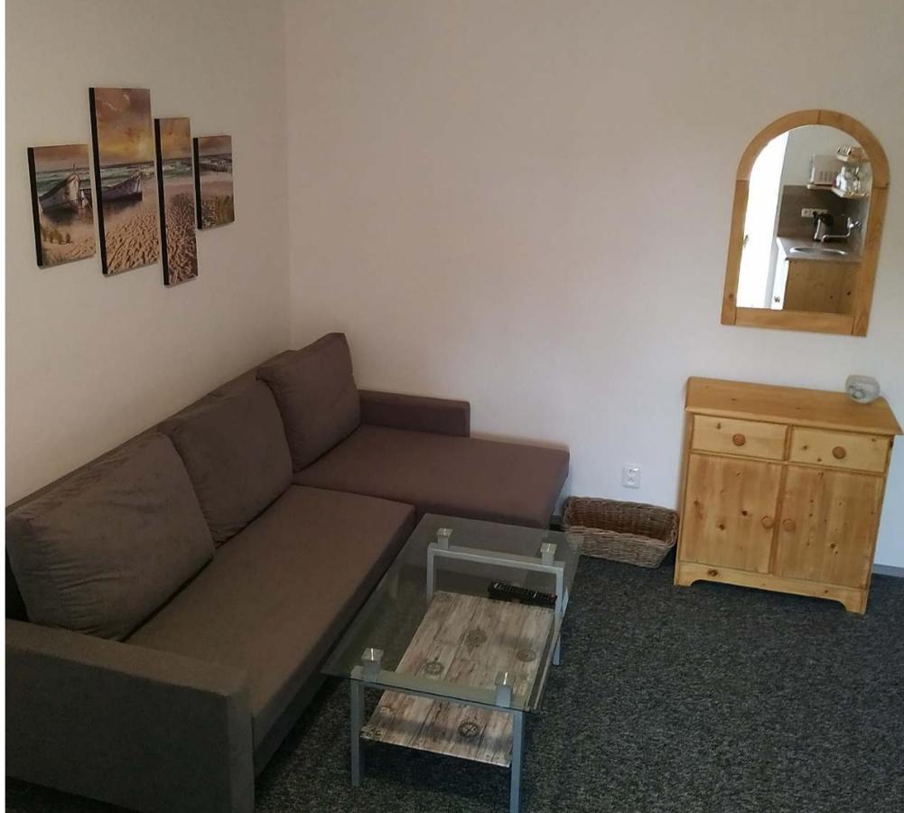 Ubytovani V Plumlove Bagian luar foto